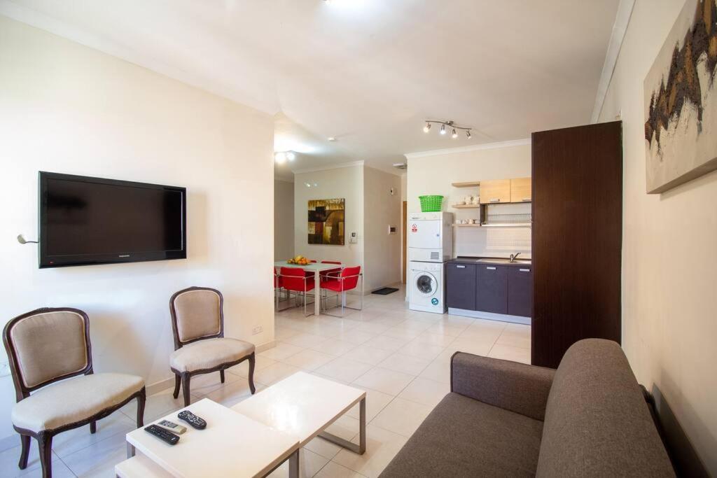 Modern Apt In The Heart Of Maltese Nightlife San Julián Exterior foto